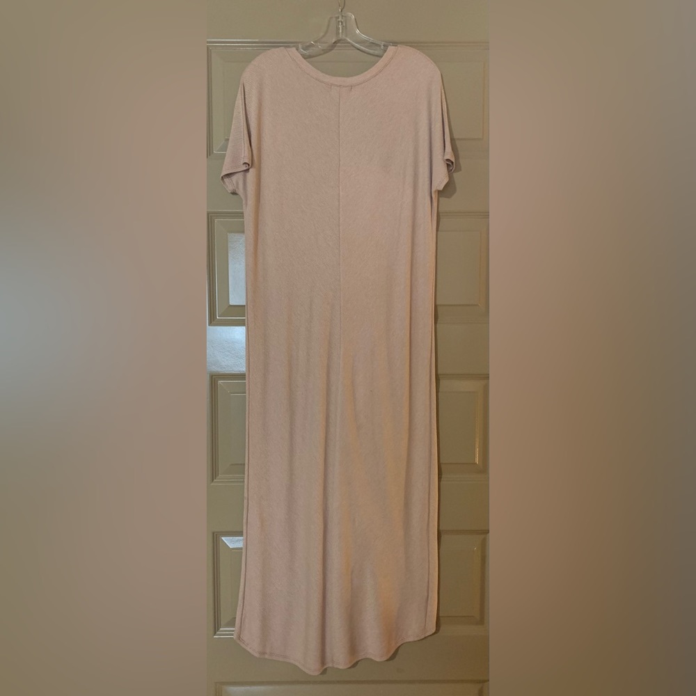 Silence+Noise Urban Outfitters Maxi Dress; Muted Salmon Color - Picture 2 of 3